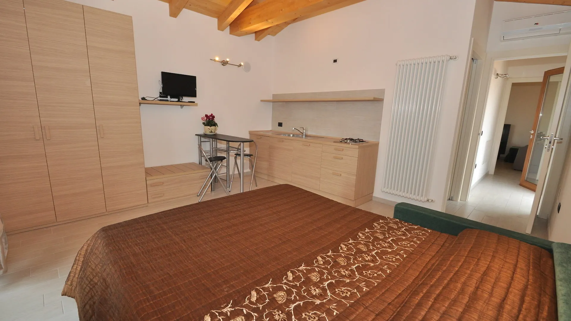 Villa Camporosso 콜라 0*,